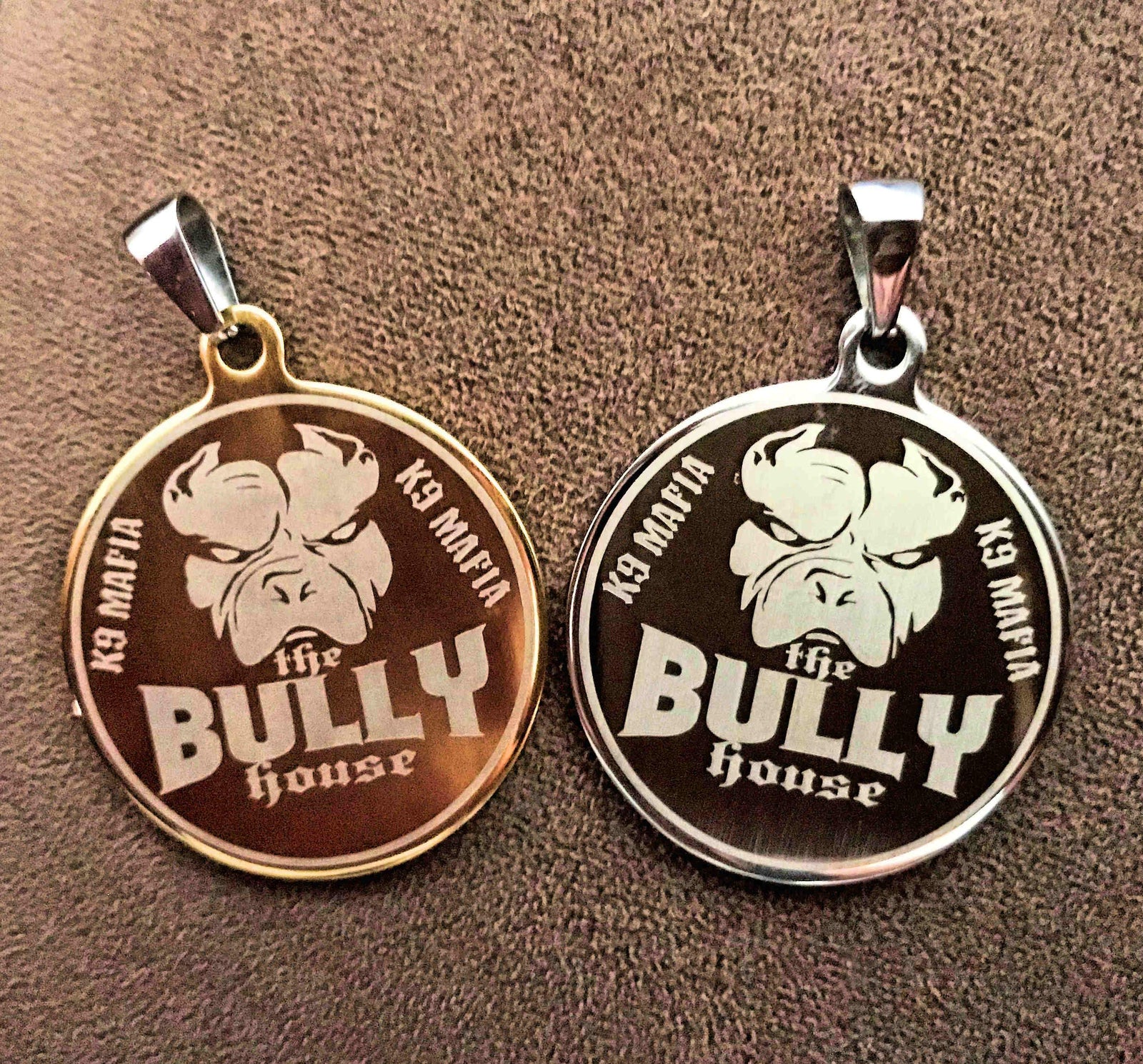 The Bully House - Dog Tag - Medallion - Key Ring GOLD - 3.5cm big