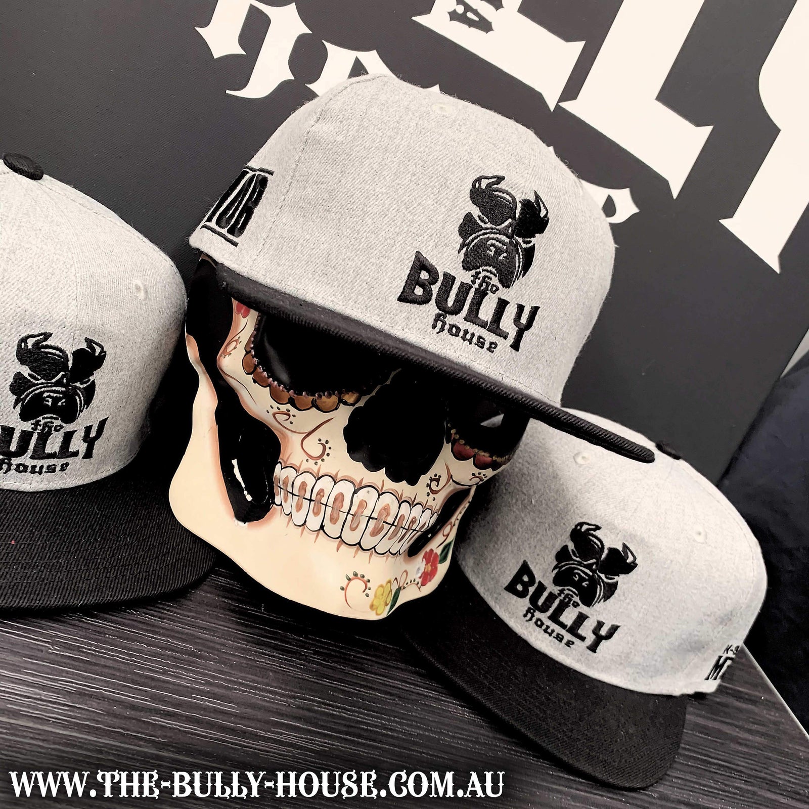 The Bully House - HARDCORE SNAPBACK - CAPS - GHOST GREY / BLACK