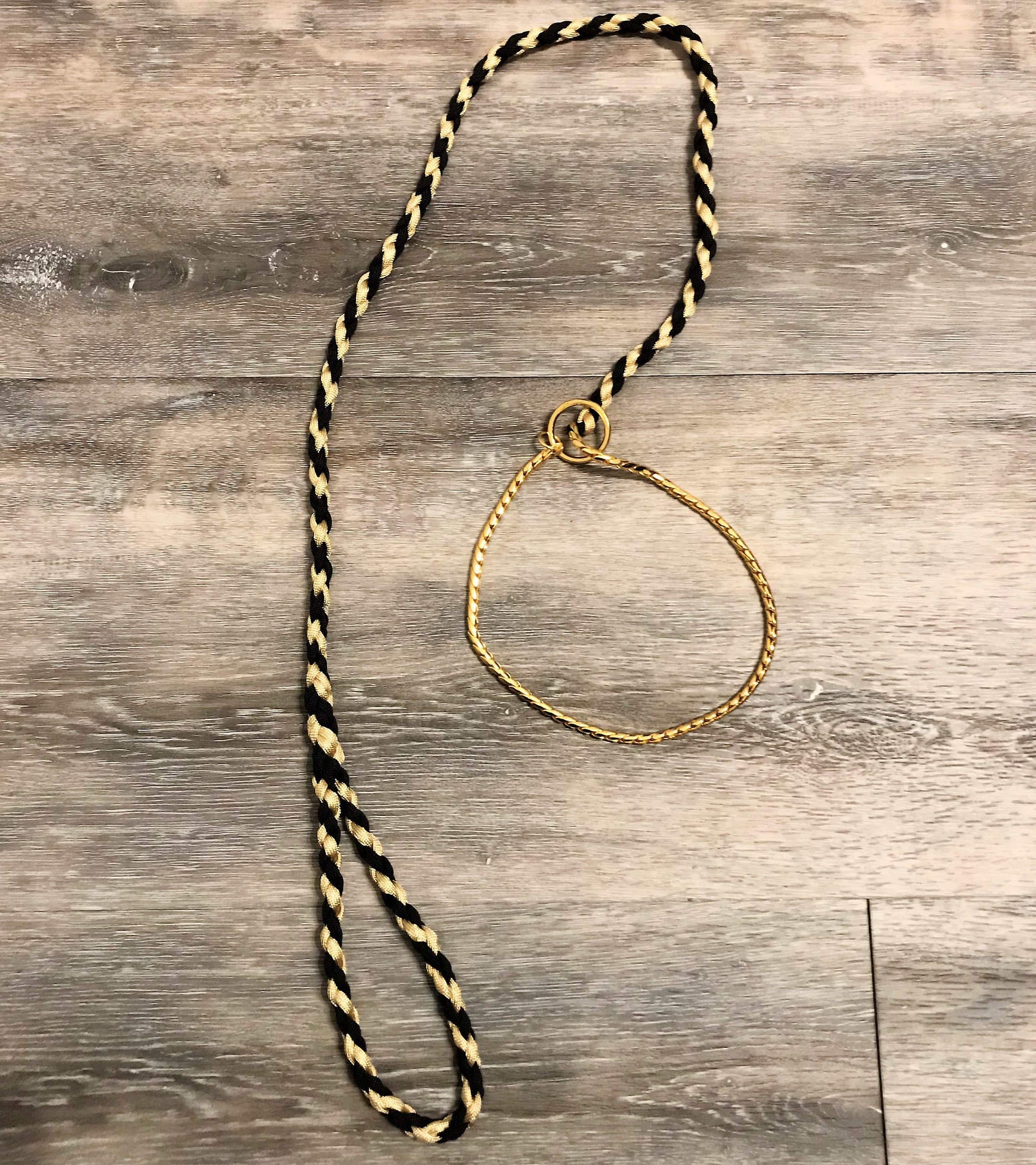 (Pre Order Now - Arriving approx end of DEC) SHOW LEAD / LEASH (Black and Gold)
